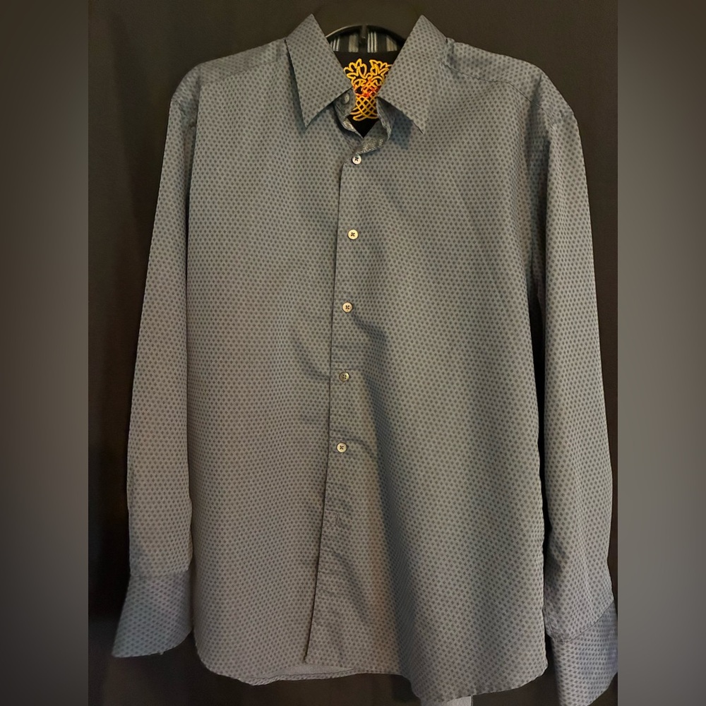 Robert Graham Black & Gray “Diamond Patterned” Embroidered Button Down Shirt.